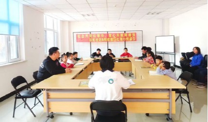 长春——关爱青少年儿童的成长、关爱环卫工人活动